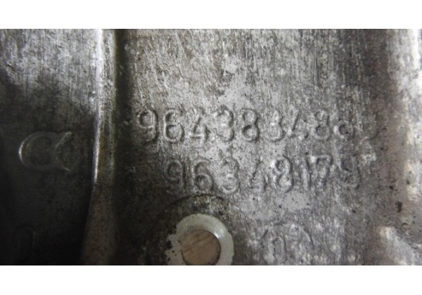 кронштейн генератора Peugeot, Citroen 2.0 hdi, 9643834880, 96348179 *